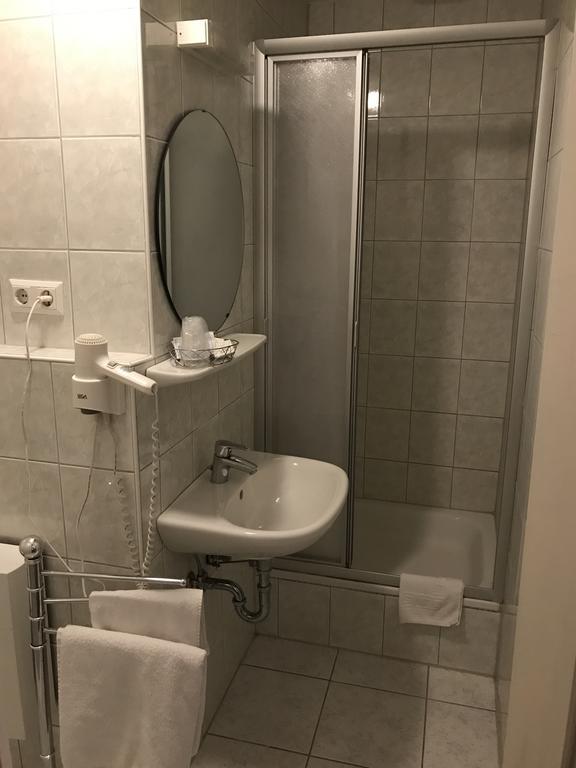 Hotel Junkerhaus Bad Salzuflen Room photo